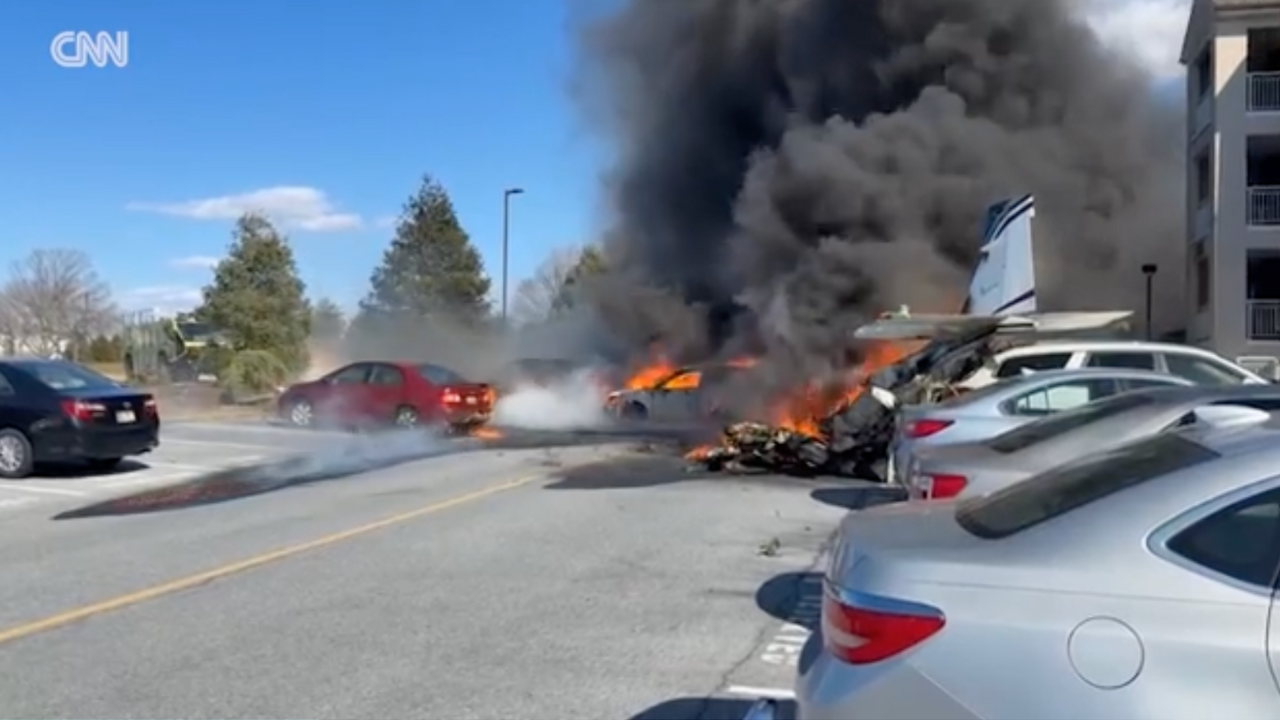 Small plane crashes into Pennsylvania's retirement community parking lot, injuring five people Small plane crashes into Pennsylvania's retirement community parking lot, injuring five people