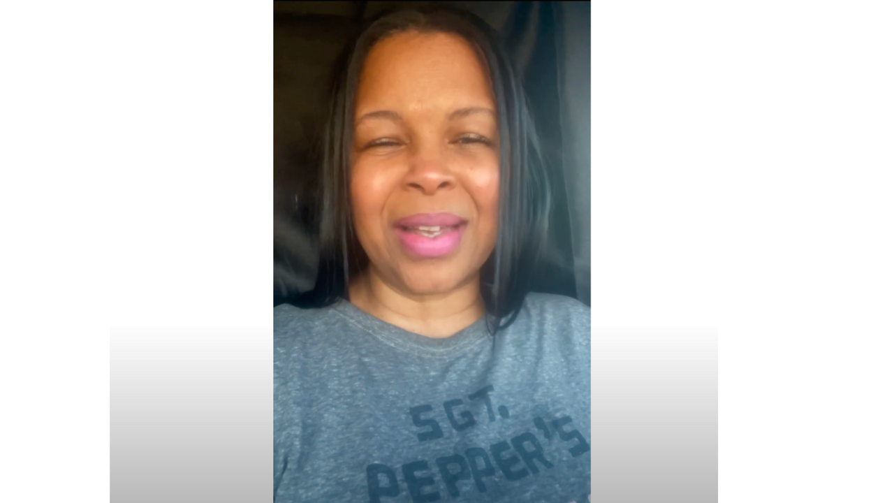 Former En Vogue member Dawn Robinson reveals she has lived in the car for nearly three years (video) Former En Vogue member Dawn Robinson reveals she has lived in the car for nearly three years (video)