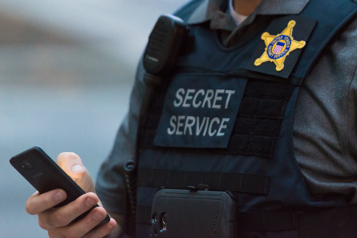 Secret Service Agents Shooting “Suicide” Indiana after Confrontation near the White House Secret Service Agents Shooting “Suicide” Indiana after Confrontation near the White House