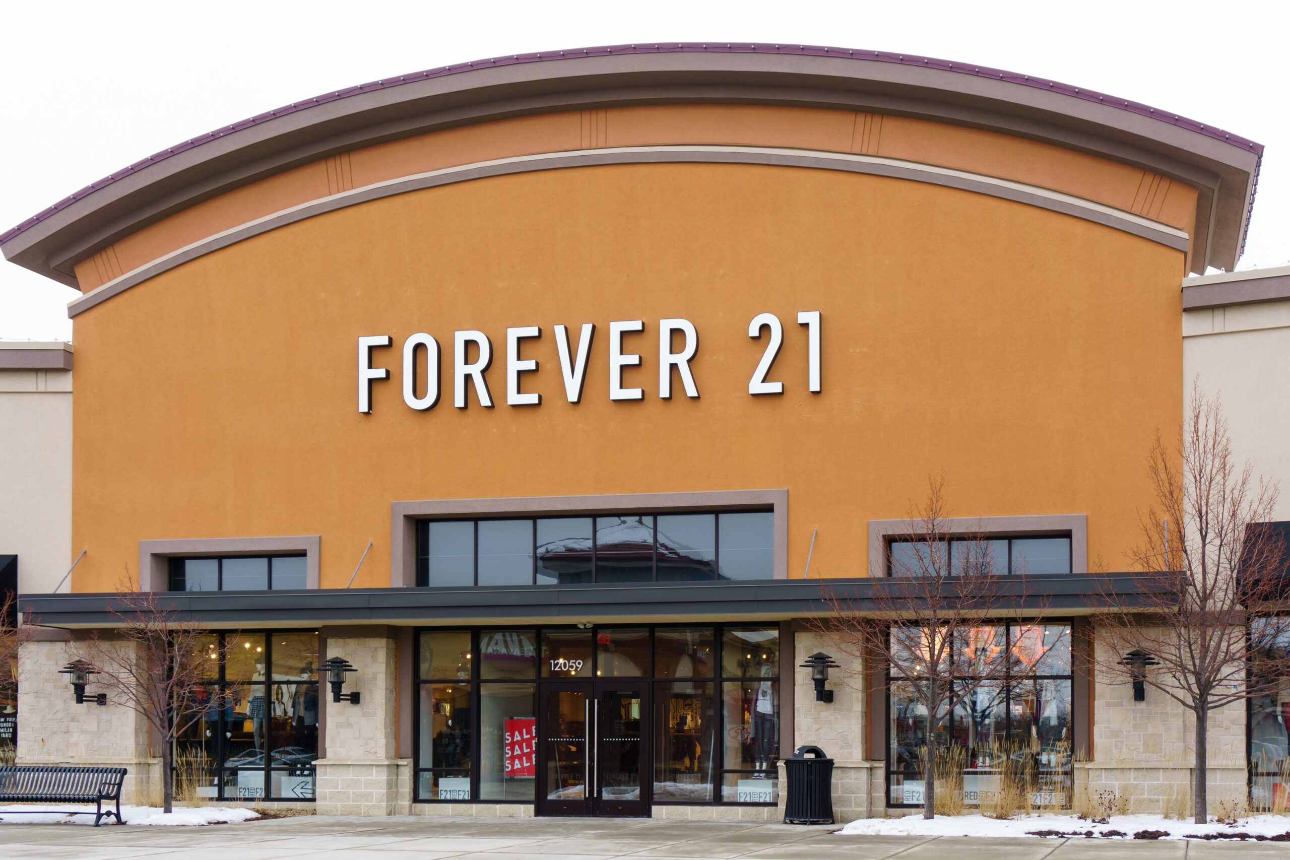 Forever 21 will soon close its remaining 350 stores as a second bankruptcy is imminent Forever 21 will soon close its remaining 350 stores as a second bankruptcy is imminent