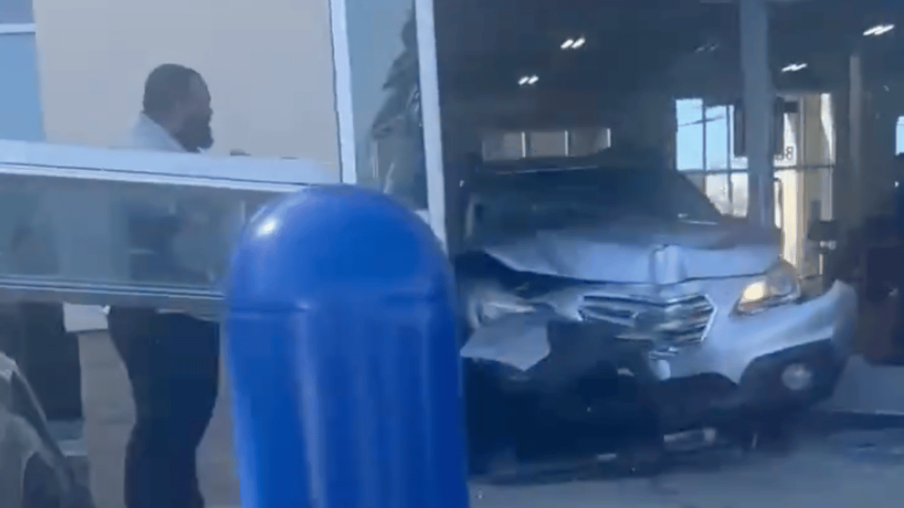 Client intentionally farms Inglewood Carmax, injured in shocking attack 8 (Video) Client intentionally farms Inglewood Carmax, injured in shocking attack 8 (Video)