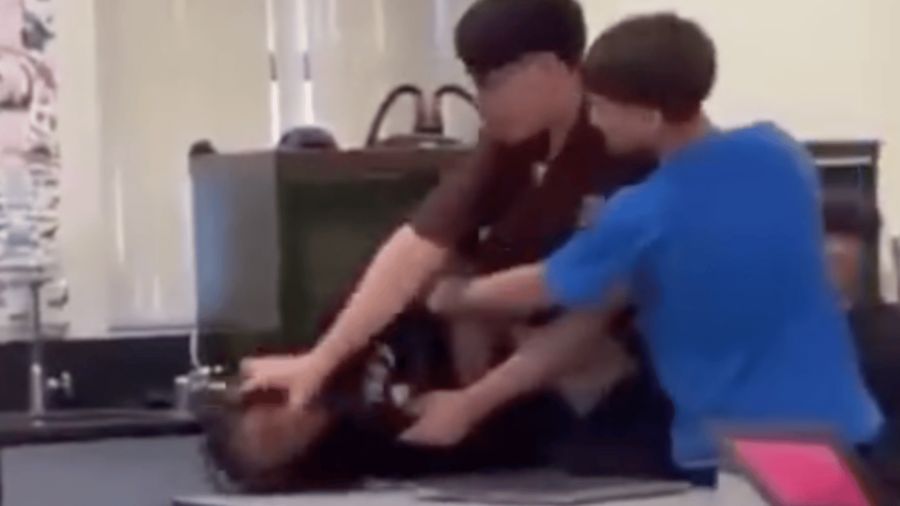 Shocking video shows Mexican students attacking alternative teacher watches while attacking black female classmates (video) Shocking video shows Mexican students attacking alternative teacher watches while attacking black female classmates (video)